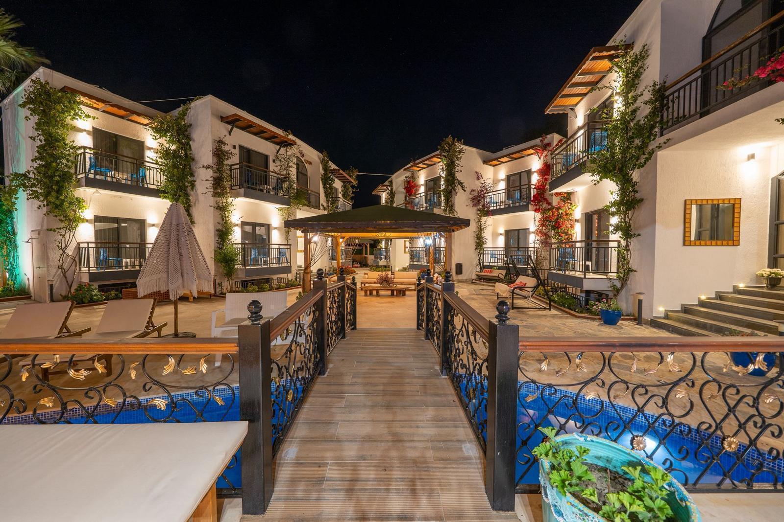 Orion Hotel Bitez 1